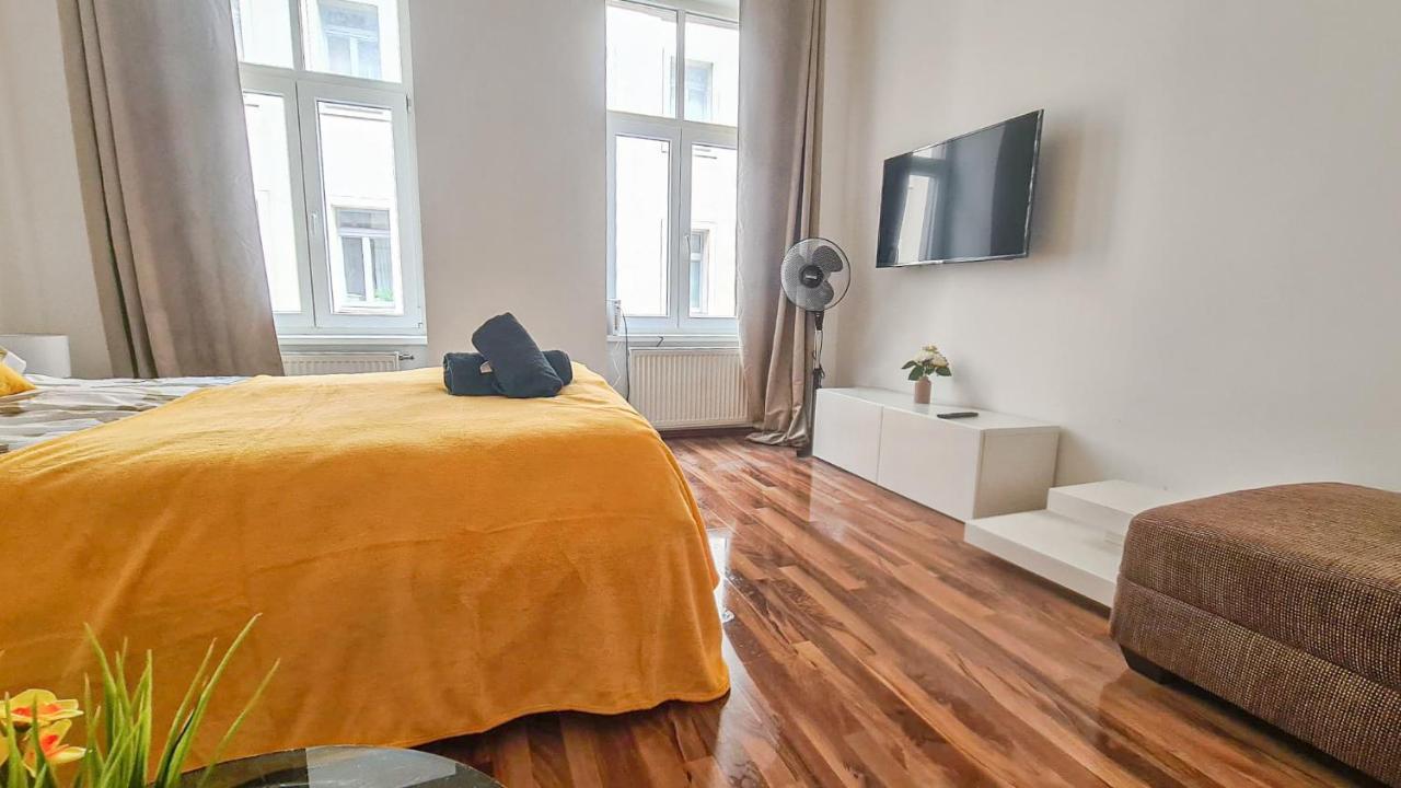 Peaceful 1Br Apt. Near Metro Station Langenfeldg. Apartment Vienna Luaran gambar