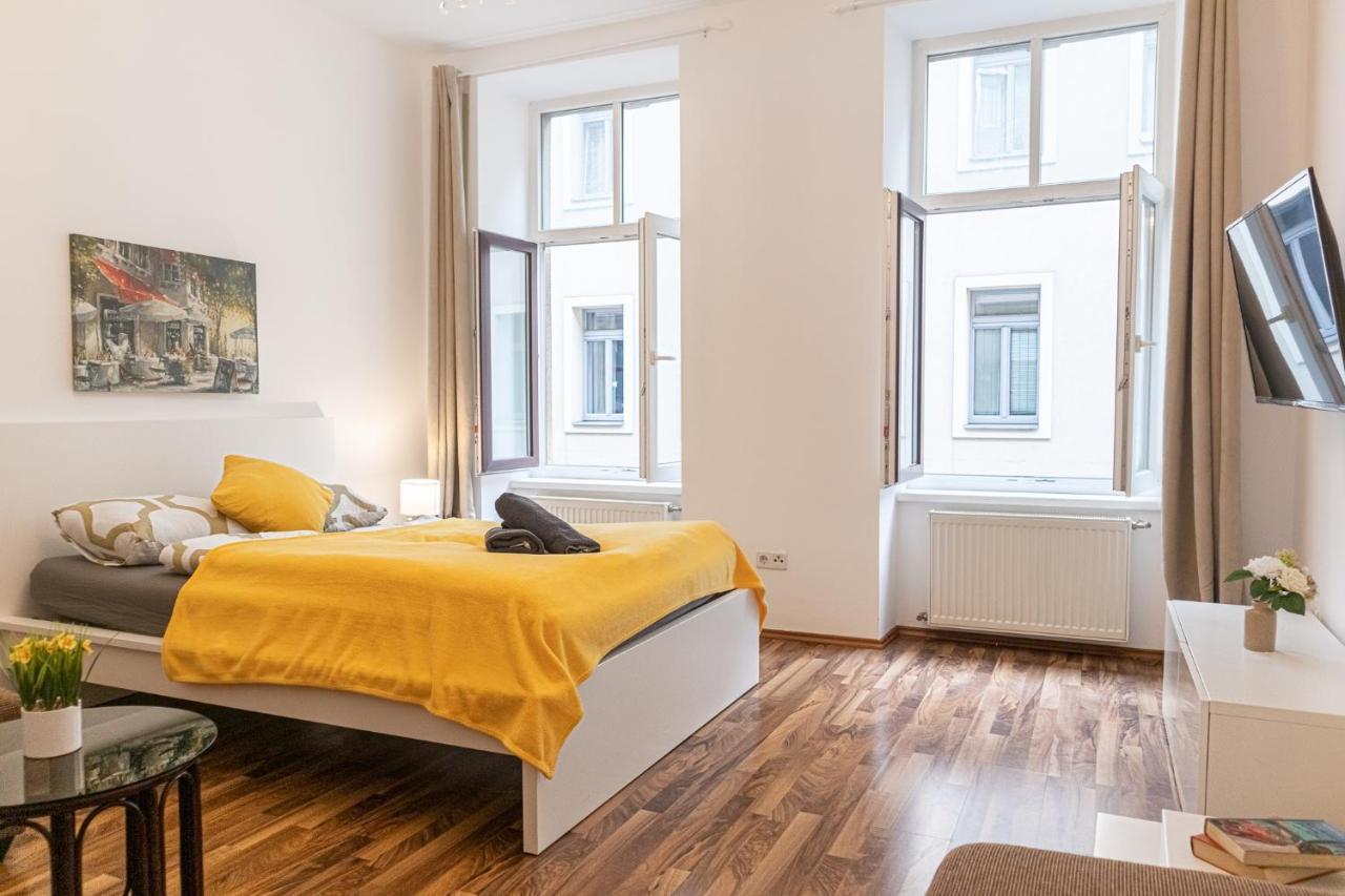 Peaceful 1Br Apt. Near Metro Station Langenfeldg. Apartment Vienna Luaran gambar